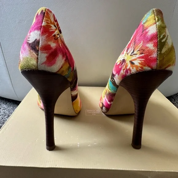 Guess Multicolor Floral Heels - Picture 3 of 5